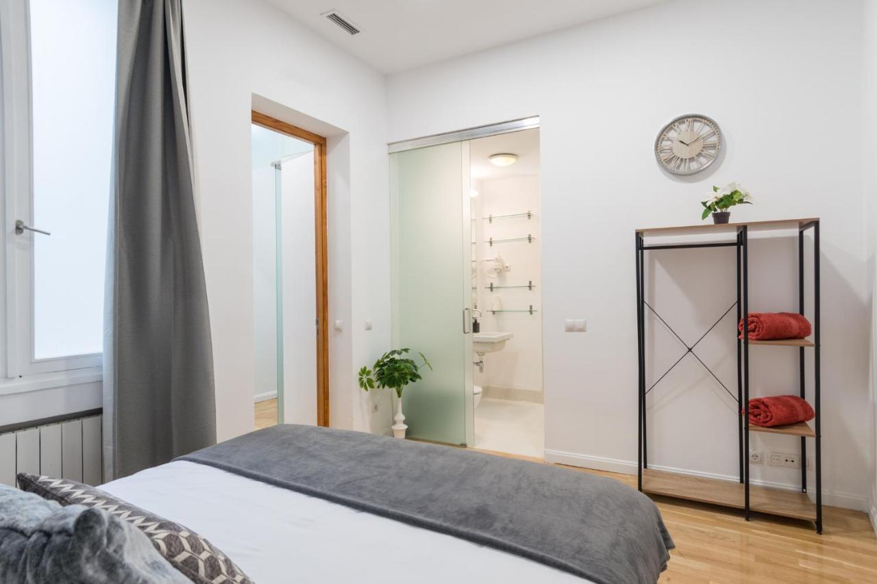 Vip Puerta Del Sol, By Monaro***** Apartman Madrid Kültér fotó