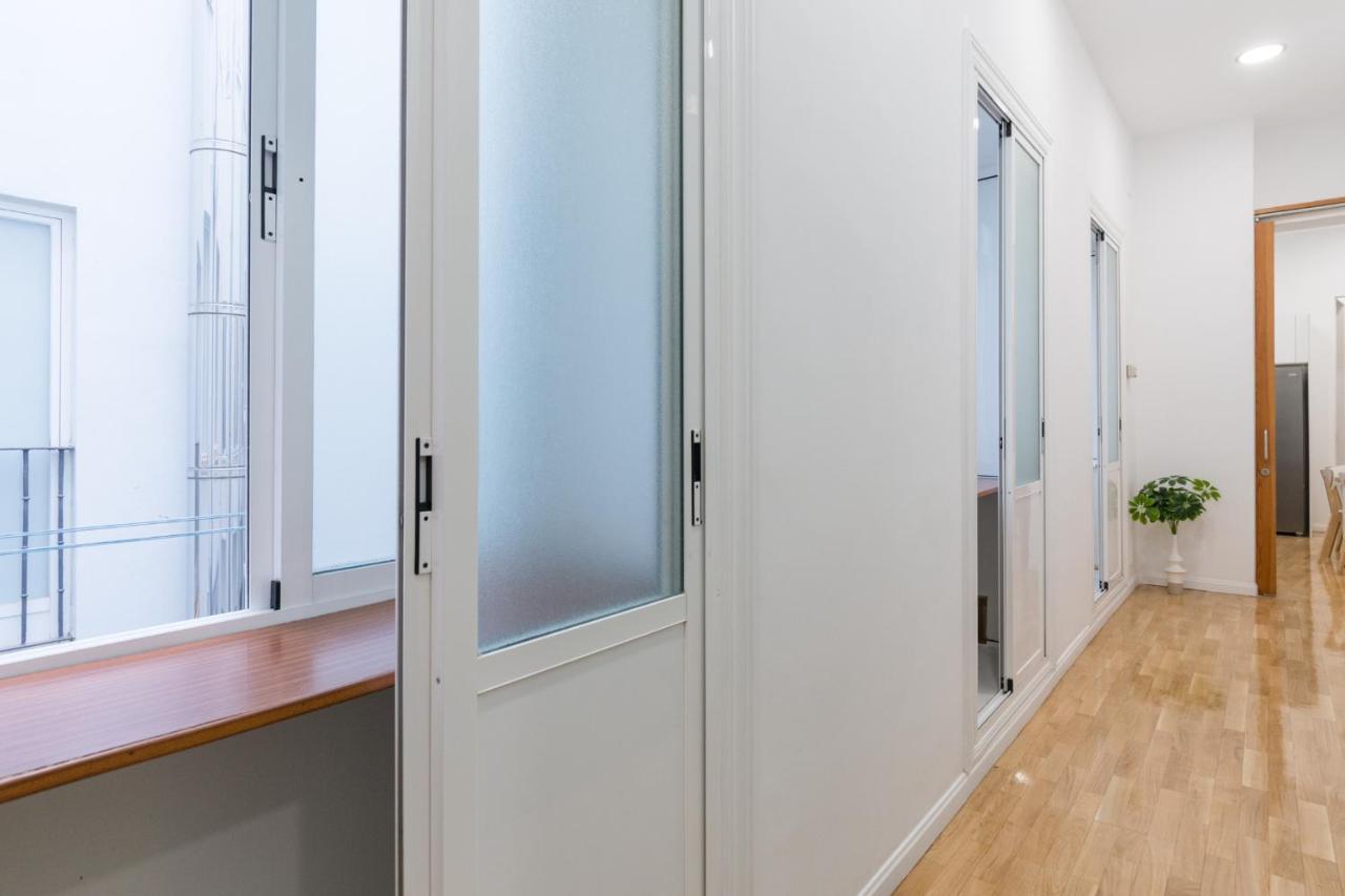 Vip Puerta Del Sol, By Monaro***** Apartman Madrid Kültér fotó