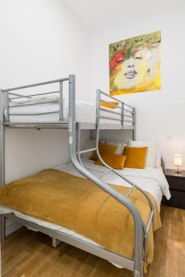 Vip Puerta Del Sol, By Monaro***** Apartman Madrid Kültér fotó