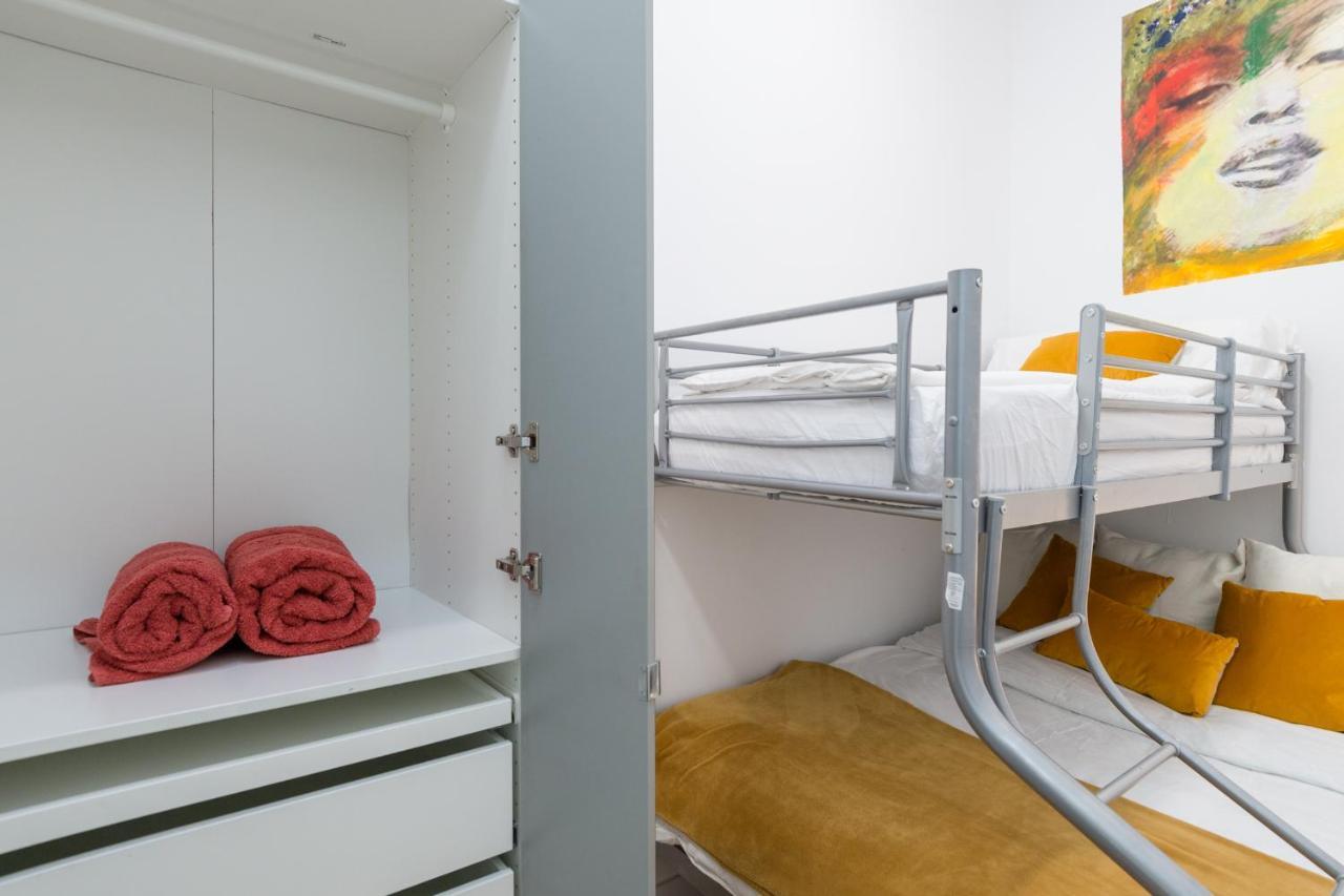 Vip Puerta Del Sol, By Monaro***** Apartman Madrid Kültér fotó