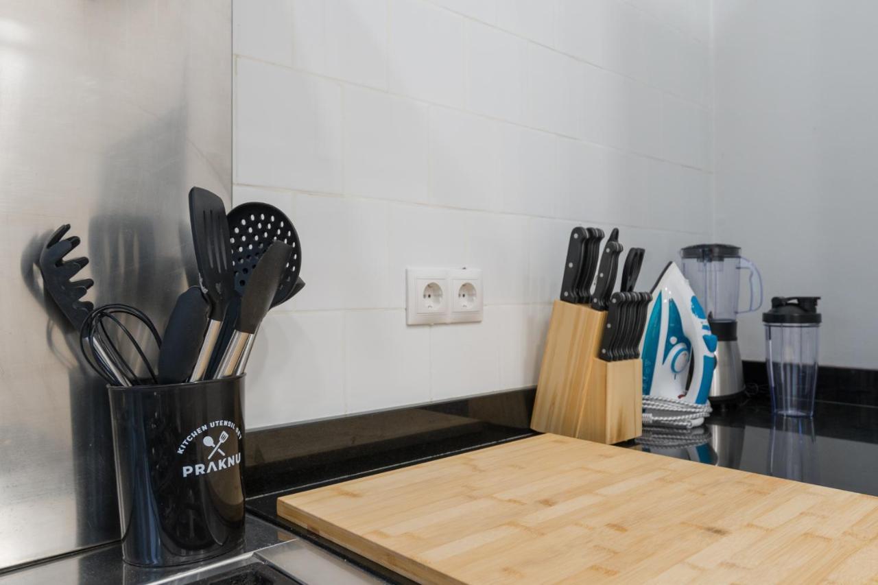 Vip Puerta Del Sol, By Monaro***** Apartman Madrid Kültér fotó