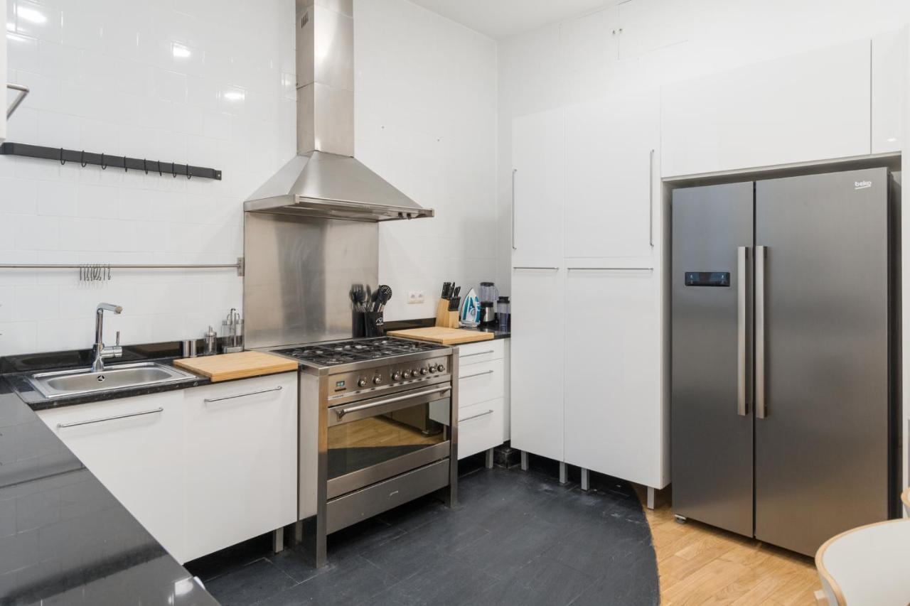 Vip Puerta Del Sol, By Monaro***** Apartman Madrid Kültér fotó